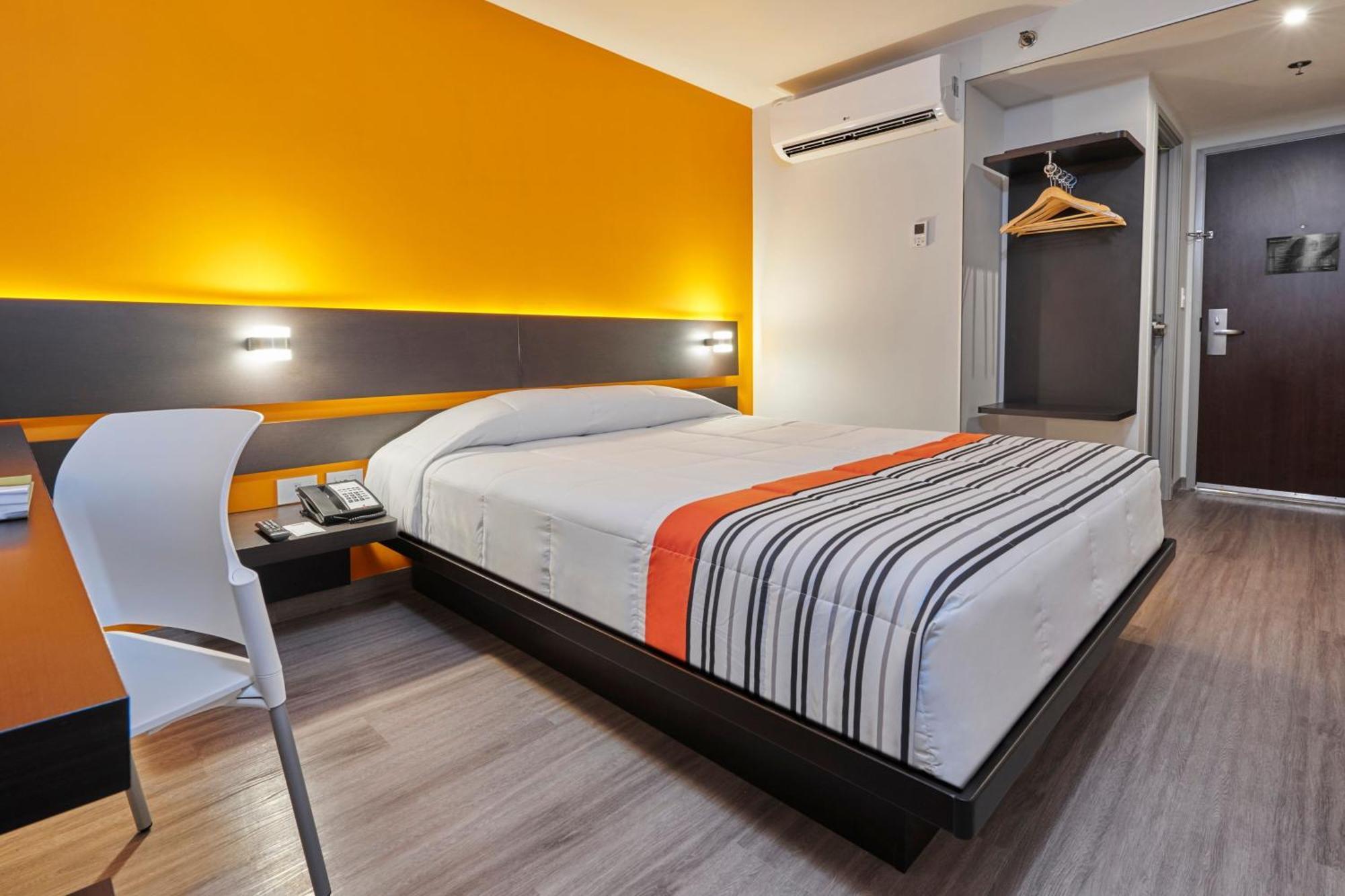 City Express Junior By Marriott Leon Centro De Convenciones Esterno foto