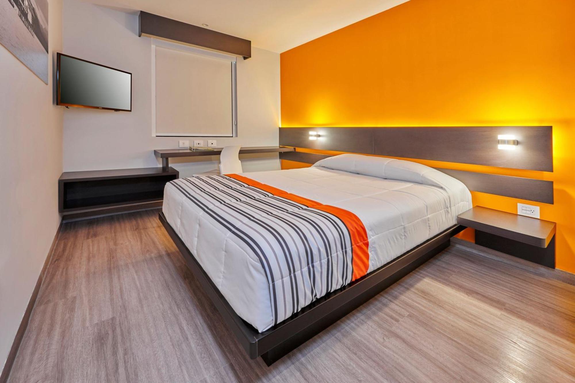 City Express Junior By Marriott Leon Centro De Convenciones Esterno foto