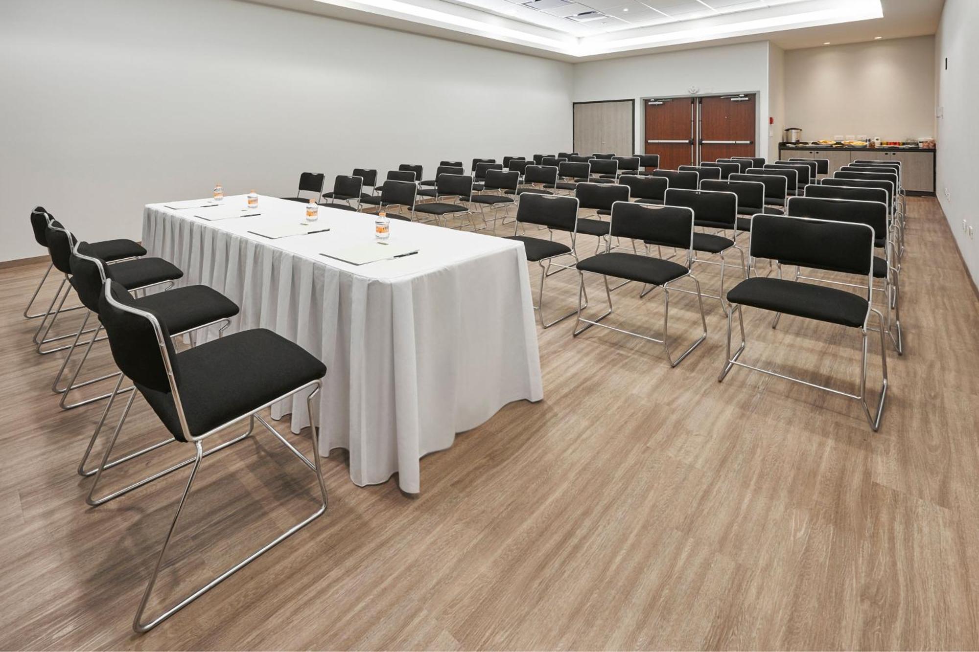 City Express Junior By Marriott Leon Centro De Convenciones Esterno foto