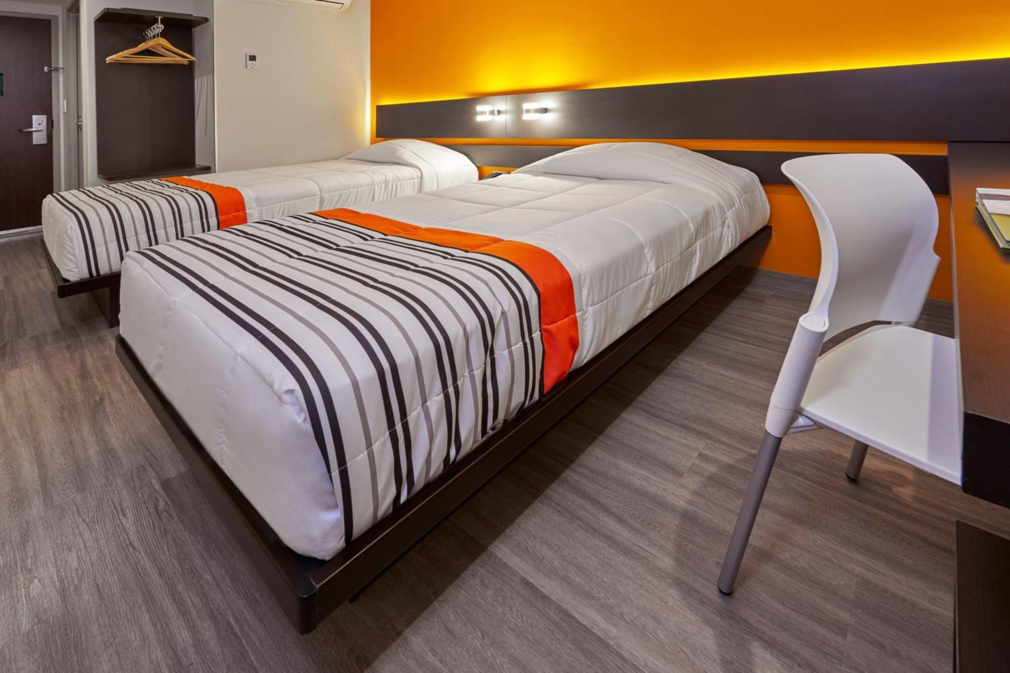 City Express Junior By Marriott Leon Centro De Convenciones Esterno foto