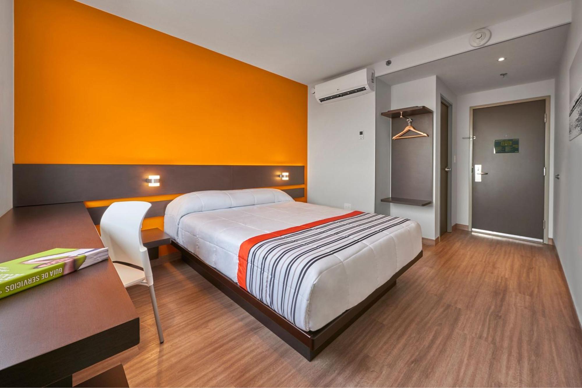 City Express Junior By Marriott Leon Centro De Convenciones Esterno foto