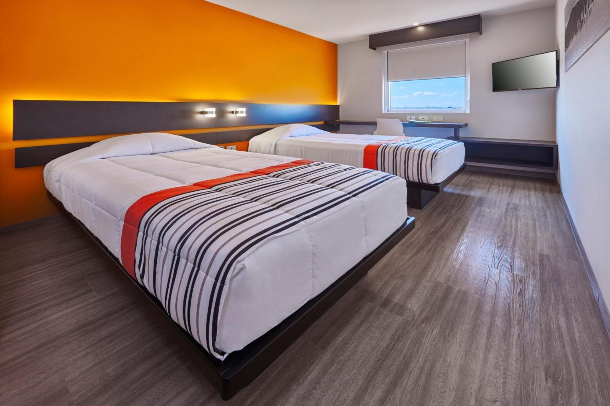 City Express Junior By Marriott Leon Centro De Convenciones Esterno foto