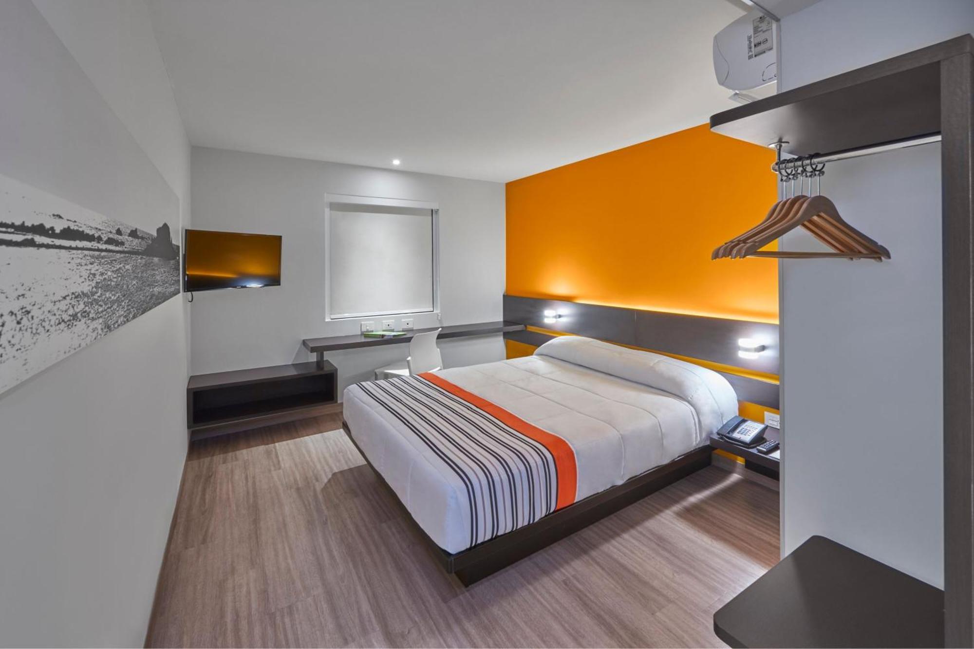 City Express Junior By Marriott Leon Centro De Convenciones Esterno foto